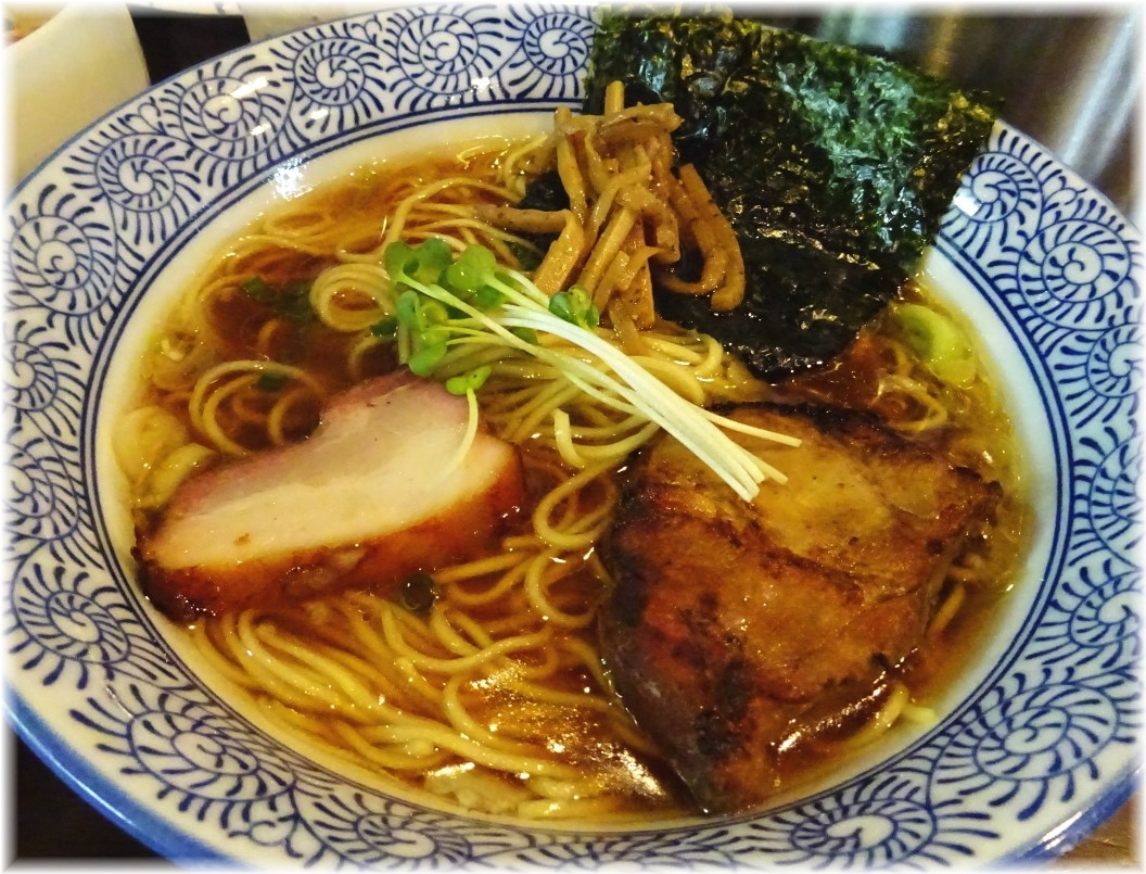 麺処ほん田niji 豊潤鶏だし醤油ラーメンの具乗せ
