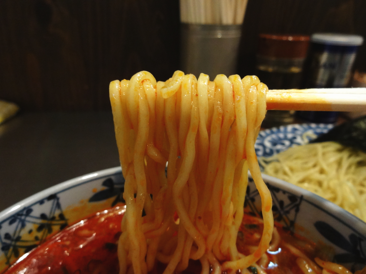 はな火屋 辛味噌つけ麺の麺2