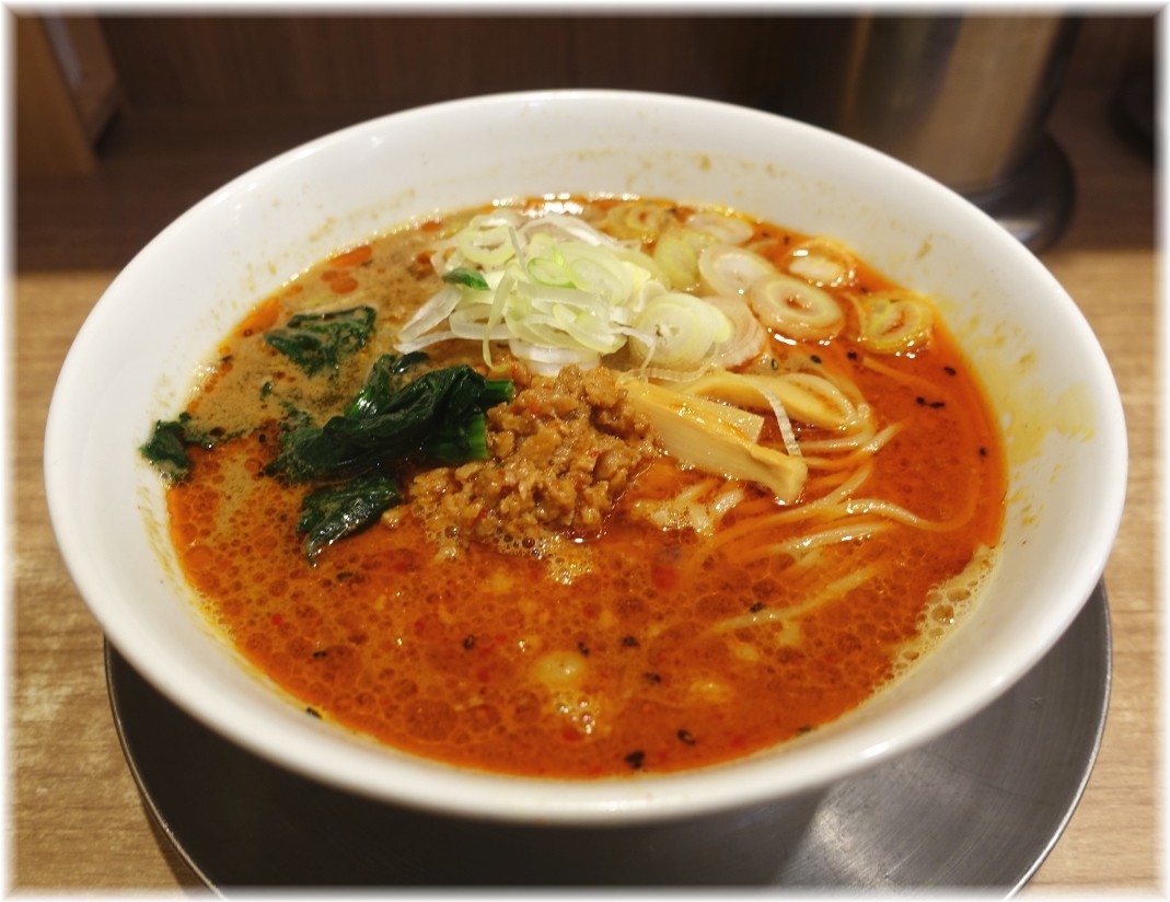舎鈴エキュート赤羽店 担々麺