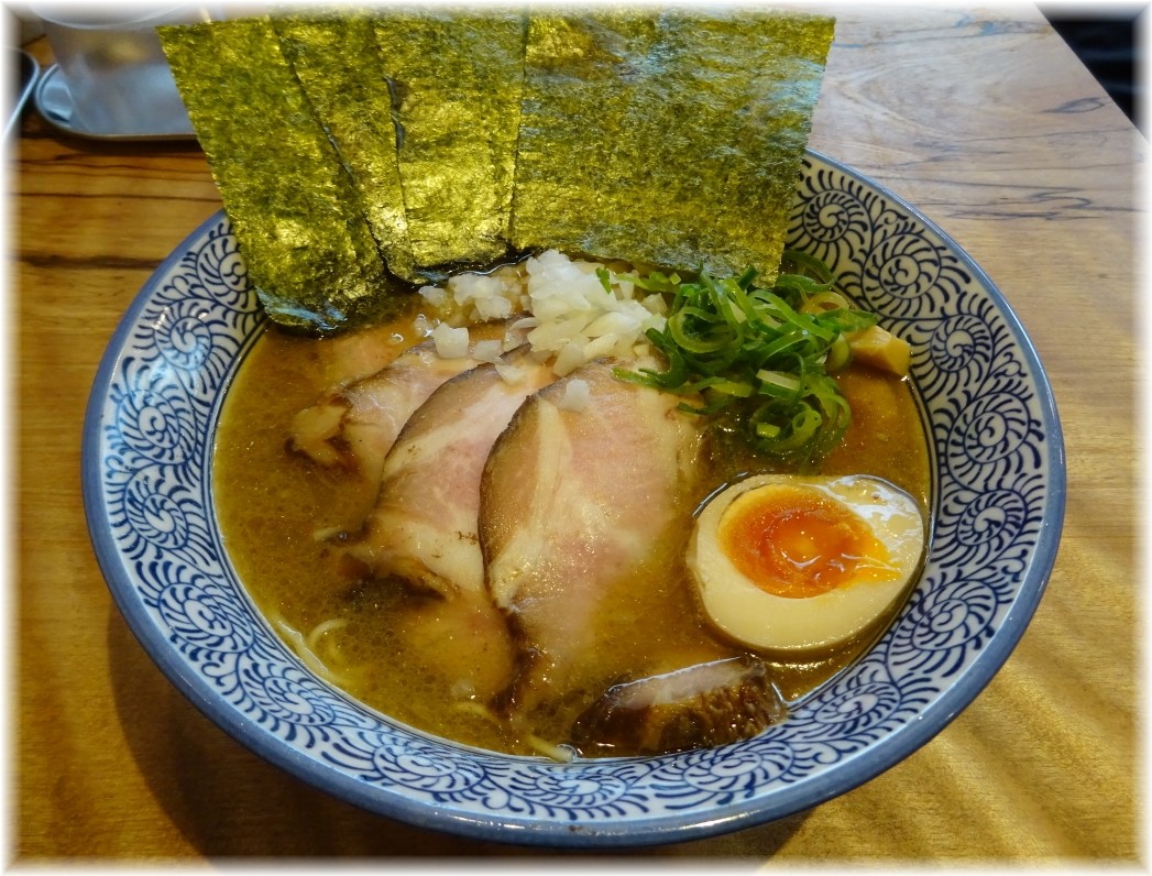 濱星 特製濃厚煮干しそば