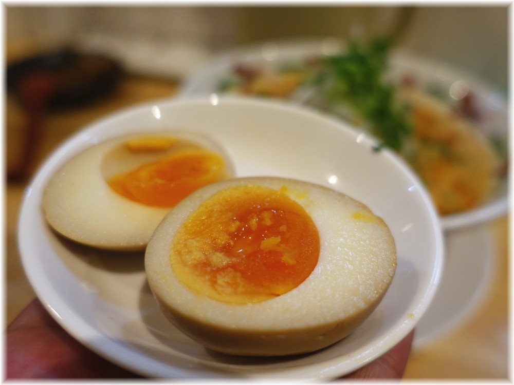 大喜10 特製担々麺の別皿味玉