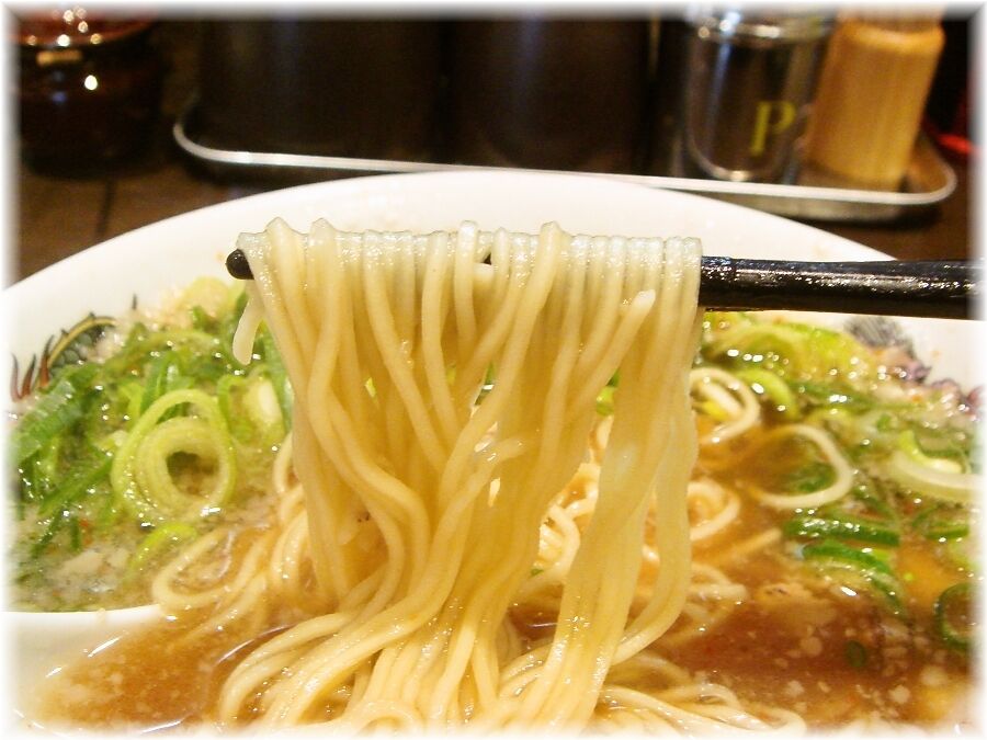 来来亭 ラーメンの麺