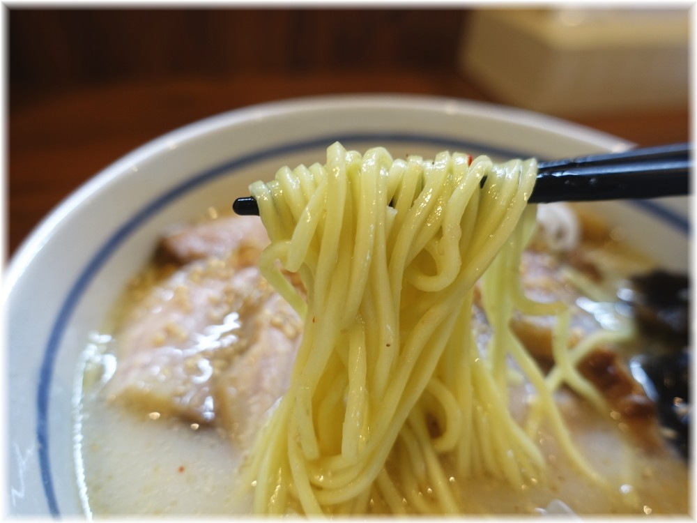 ふくのや与野店 チャーシューメン(塩)の麺