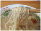 味納喜知 塩とんこつの麺