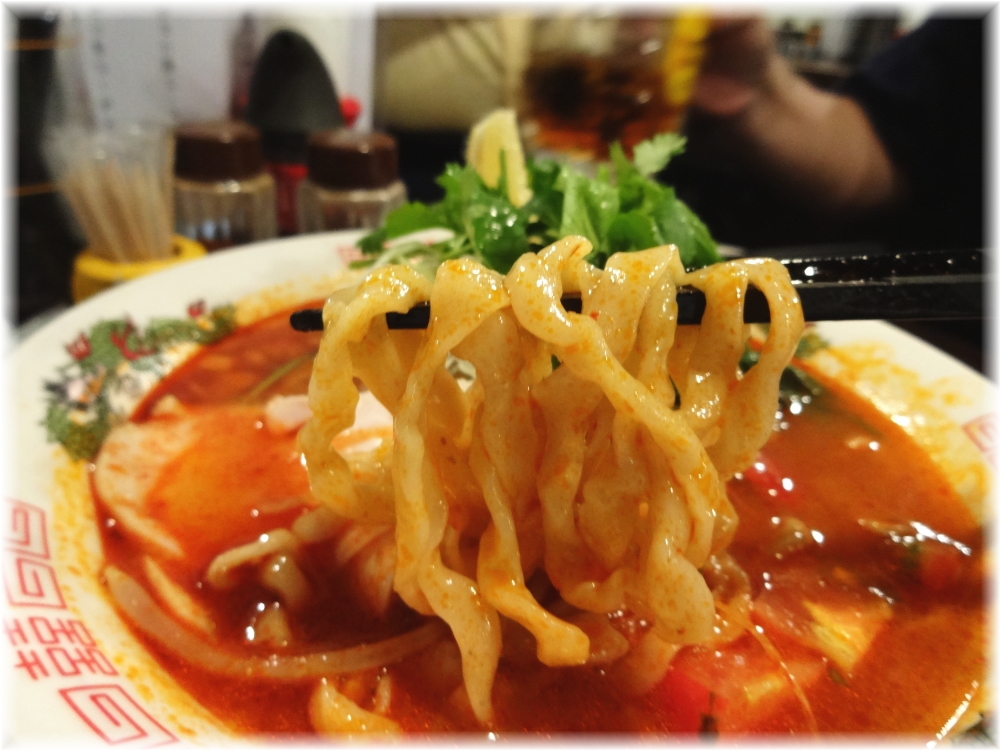 金町製麺3 冷しトムヤムそばの麺