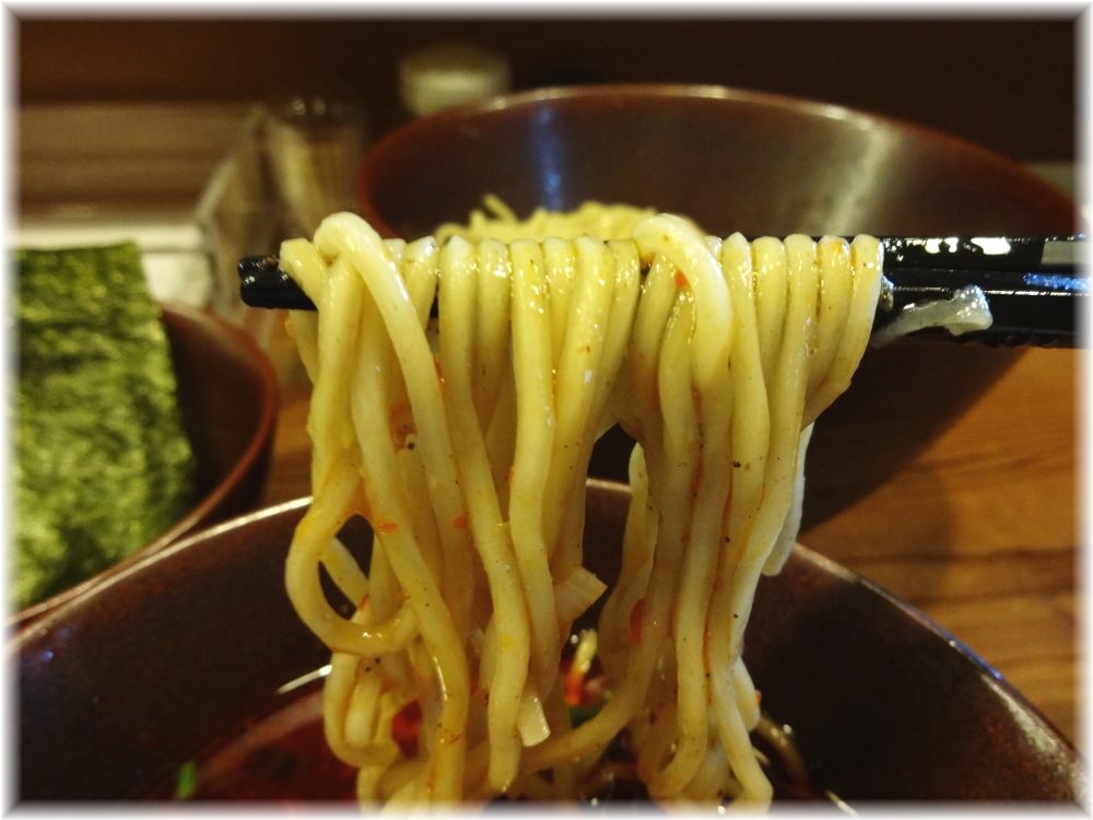 イツワ製麺所食堂東神奈川店 スーラーつけ麺の麺