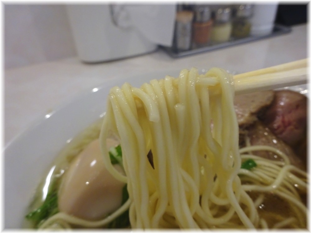 noodle kitchen KYO 特製煮干しそばの麺