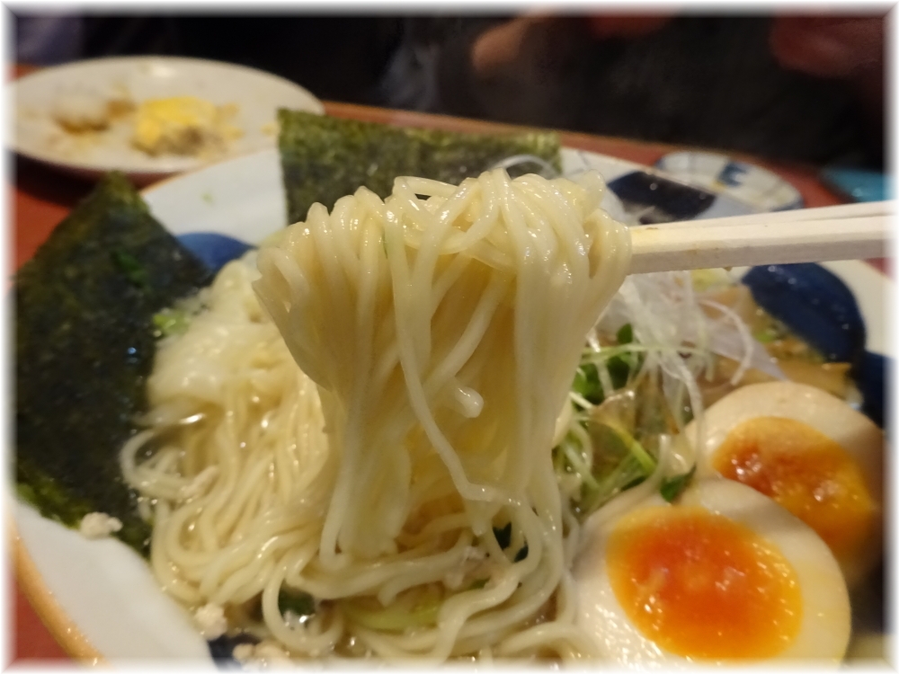 大喜2 特製とりそばの麺