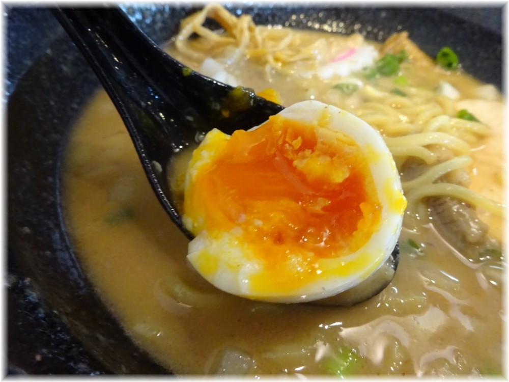 中華そば輝羅 特製濃厚中華そばの味玉