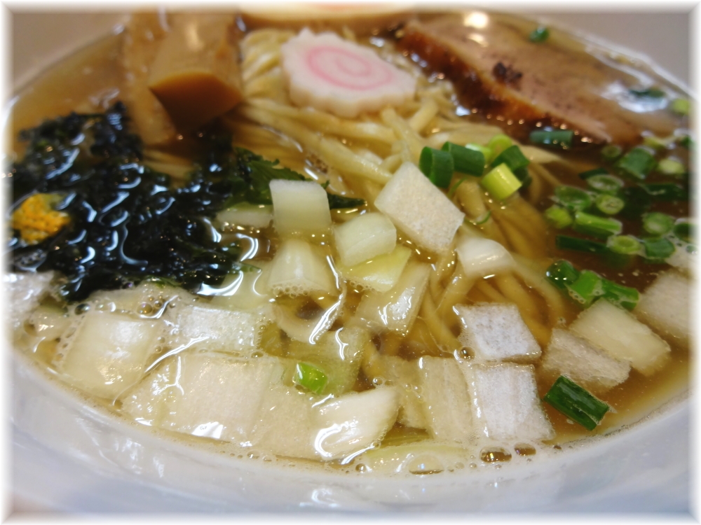 びぎ屋 鯵薫る煮干醤油らーめんの具2