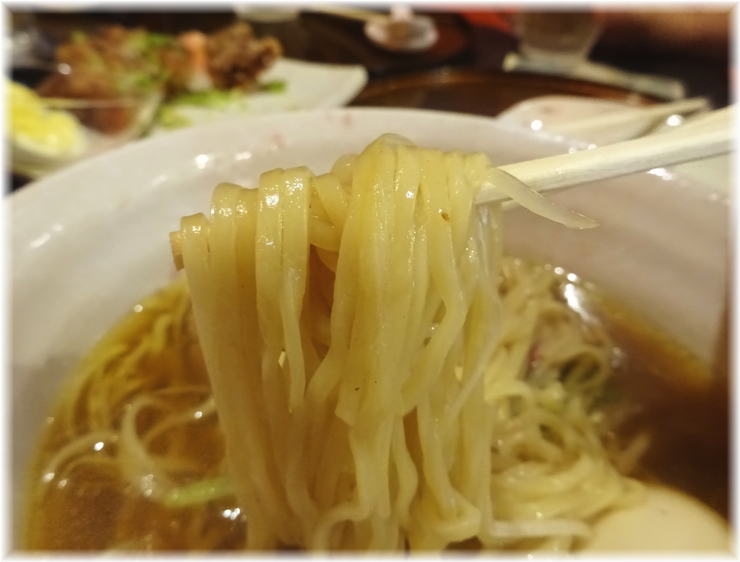 チラナイサクラ2 中華そばの麺