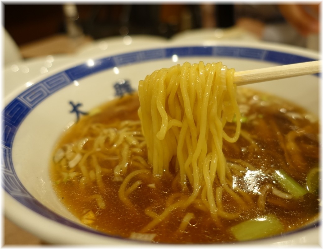 大興2 ラーメンの麺