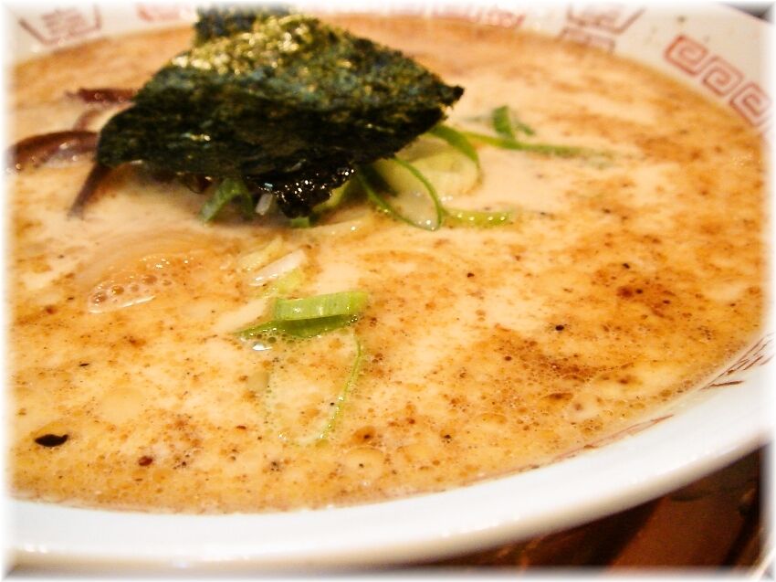 二十二代目哲麺 豚骨塩ラーメンのスープ