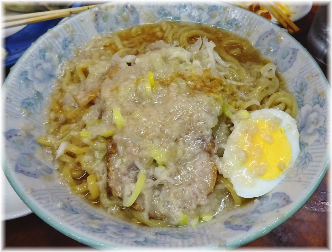 環七土佐っ子ラーメン 背脂そばの鬼脂的なやーつ
