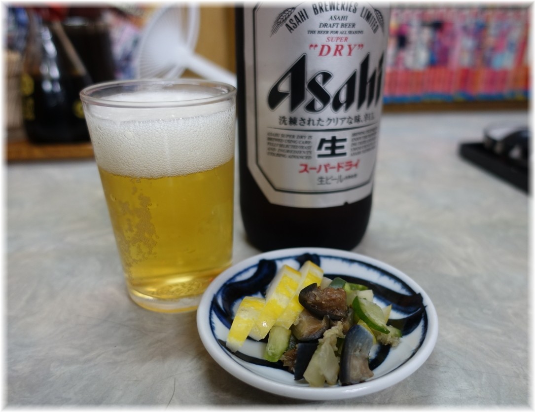 伊勢屋食堂 ビールにおしんこ