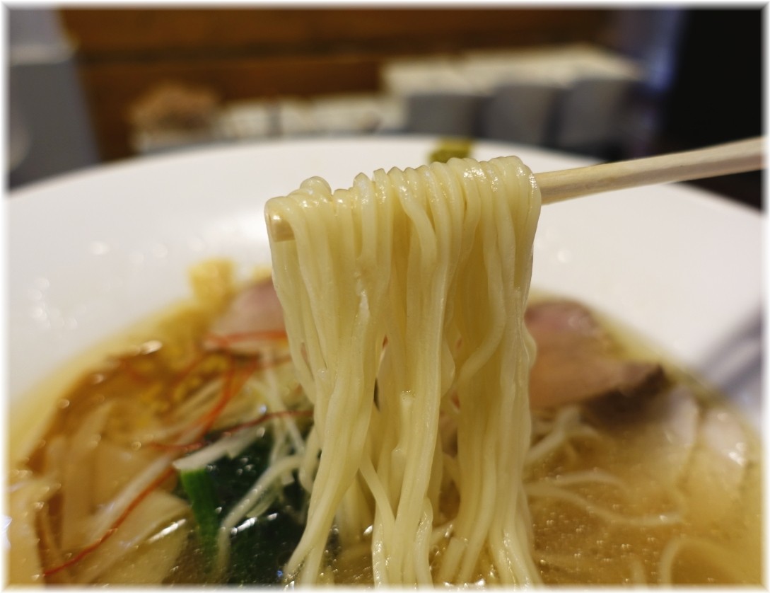 ユキノマタユキ 雪華の麺