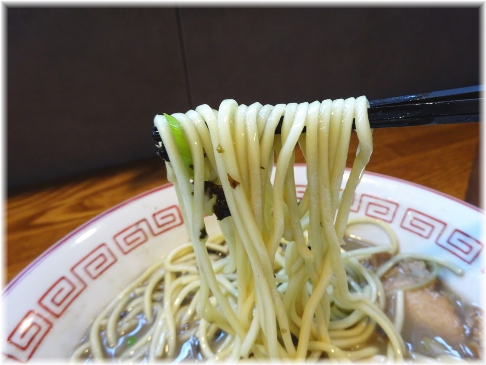 煮干丸 濃厚煮干そばの麺