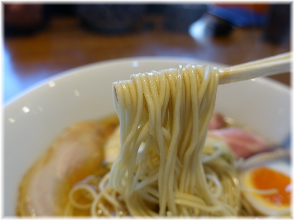 寿製麺よしかわ5 川越醤油らーめんの麺