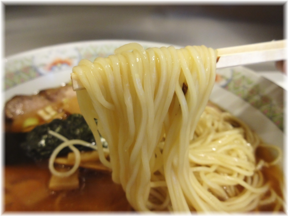 唐桃軒 チャーシューメンの麺