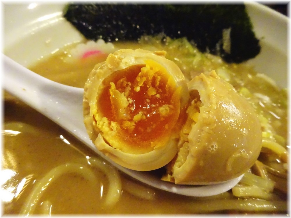 麺屋大斗芝大門店 特製ラーメンAの味付玉子
