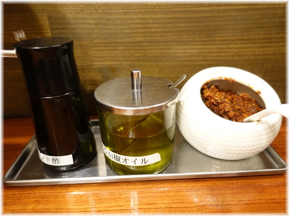 蝋燭屋 卓上の調味料
