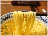 田舎や らーめん(塩)の麺