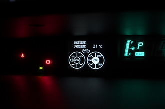 _IGP2699_s