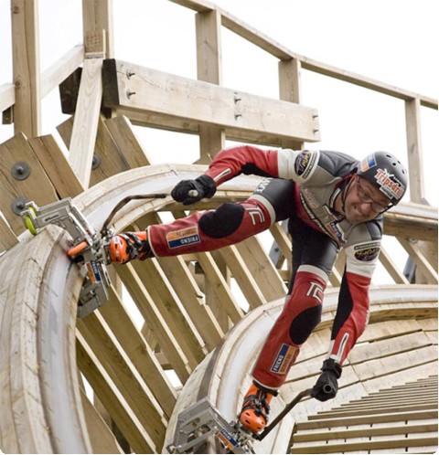 Adrenaline-junkie-skates-1.jpg Adrenaline-junkie-skates-1.jpg