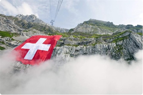 Biggest-Swiss-Flag.jpg