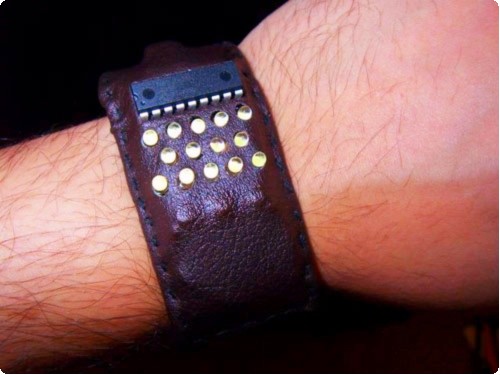 DIY_binaryPOVwristwatch.jpg DIY_binaryPOVwristwatch.jpg