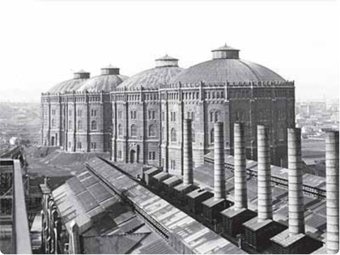 the-original-gasometers-of-vienna-pre-rennovation.jpg