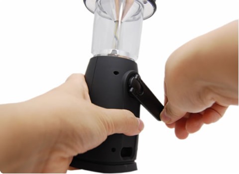 cranklamp クランクで手回し充電するランタン cranklamp クランクで手回し充電するランタン