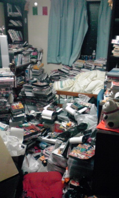 私の部屋が汚いので掃除をしたい-158