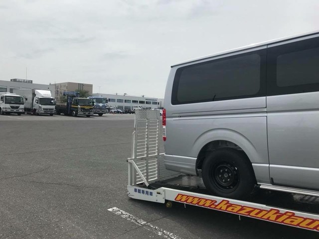 4C4AB6BC-0CDA-4207-866A-4B2516C1DE73