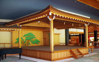 2012hatuuchi_facilities_nou_stage