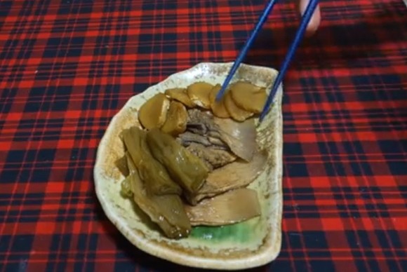 エイの煮つけ ヒレ