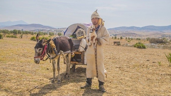 春間豪太郎 行商人に憧れて、ロバとモロッコを1000km歩いた男の冒険