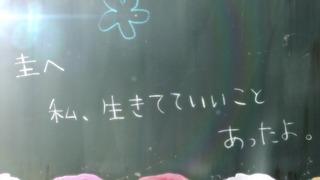 cap (220)