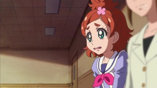 735