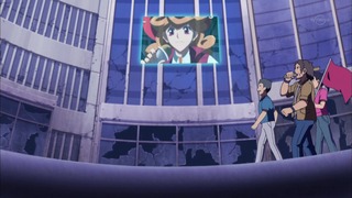 cap (112)