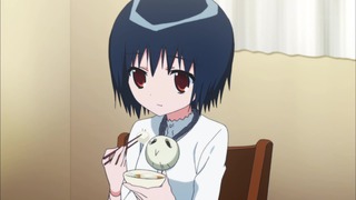 352