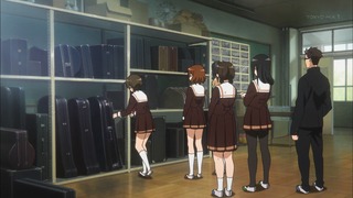 815