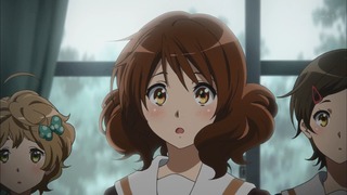 821