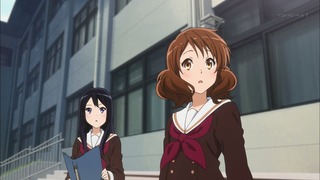 527