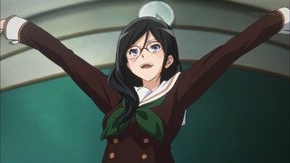 718