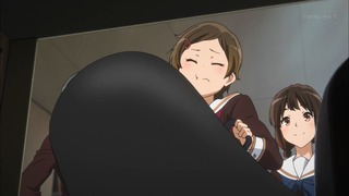831