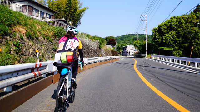 FCF2EA09-6D15-46E9-AB69-A88D72FA2D44