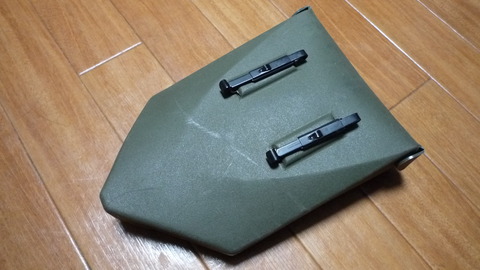 シャベルカバー裏