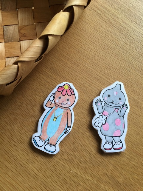 おとうさんといっしょのシュッシュとポッポのマグネットを手作りしま