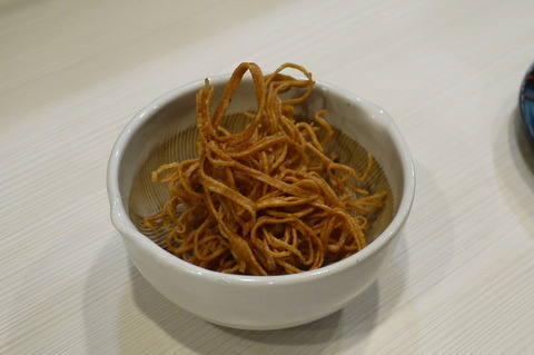 P1810868